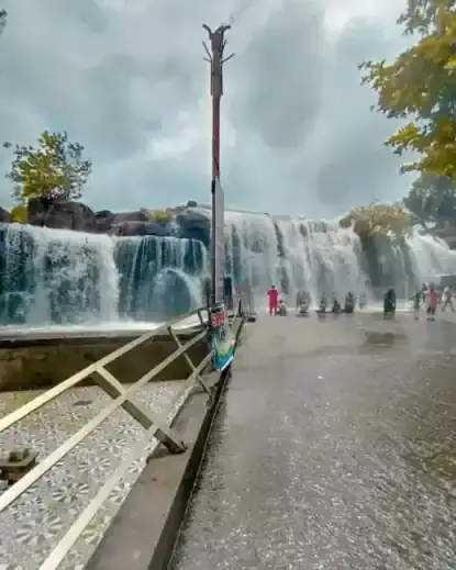 Thirparappu Waterfalls